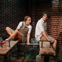 Amitié et chagrin dans « Gruesome Playground Injuries » au Keegan Theatre