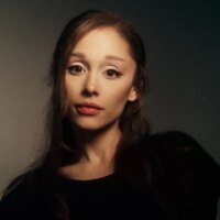Ariana Grande atteint le septième album n°1 du Billboard 200 avec « Petal »