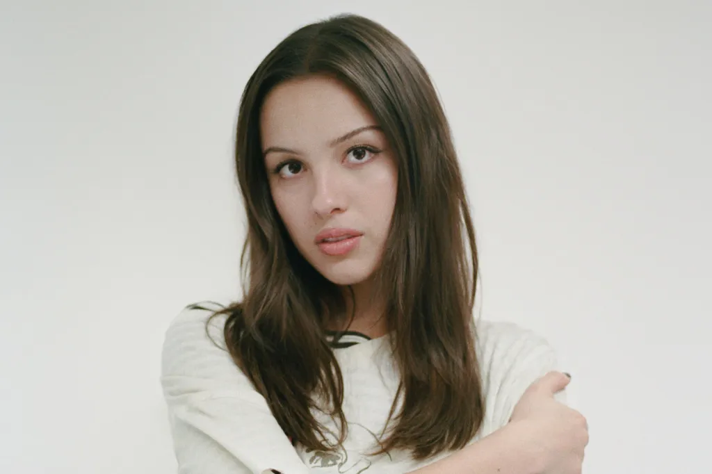 D'Olivia Rodrigo à Alex Warren et JENNIE, quelle nouvelle sortie musicale est votre préférée cette semaine ? Voter!