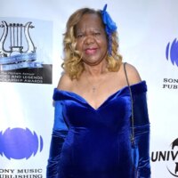 Janie Bradford, l&rsquo;une des premières compositrices de Motown et co-auteur de « Money (That&rsquo;s What I Want) », décède à 87 ans