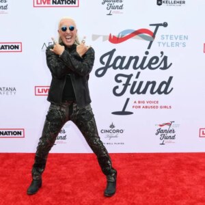 Kelly Osbourne critique Dee Snider, « spectaculairement sans classe », pour avoir « diminué » les contributions lyriques d&rsquo;Ozzy aux albums solo et du sabbat