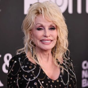 L&rsquo;aéroport de Nashville sera renommé Dolly Parton, annonce le gouverneur du Tennessee