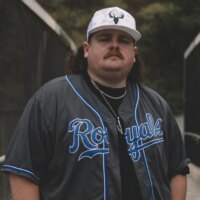 Le chanteur country progressif Bryan Andrews ne se soucie pas si Nashville l&rsquo;aime bien : « Je savais qu&rsquo;il y aurait des hauts et des bas en faisant ça »