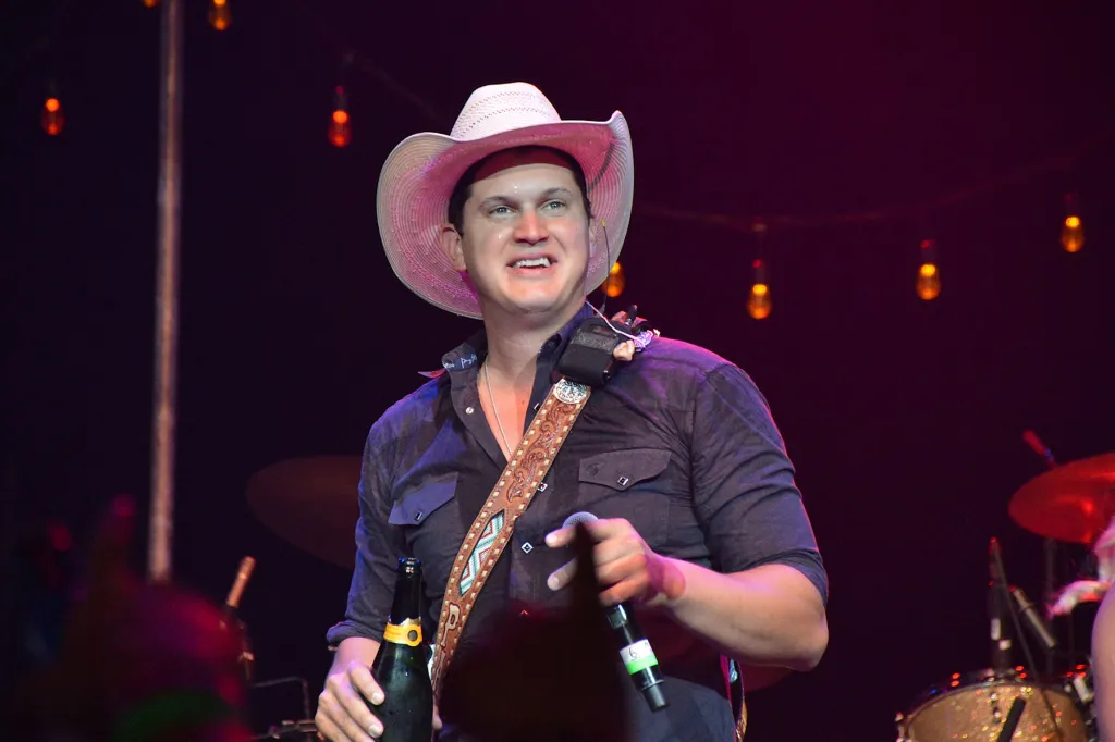 Retour en arrière : en 2016, "Boots" de Jon Pardi est passé au numéro 1 sur Country Airplay