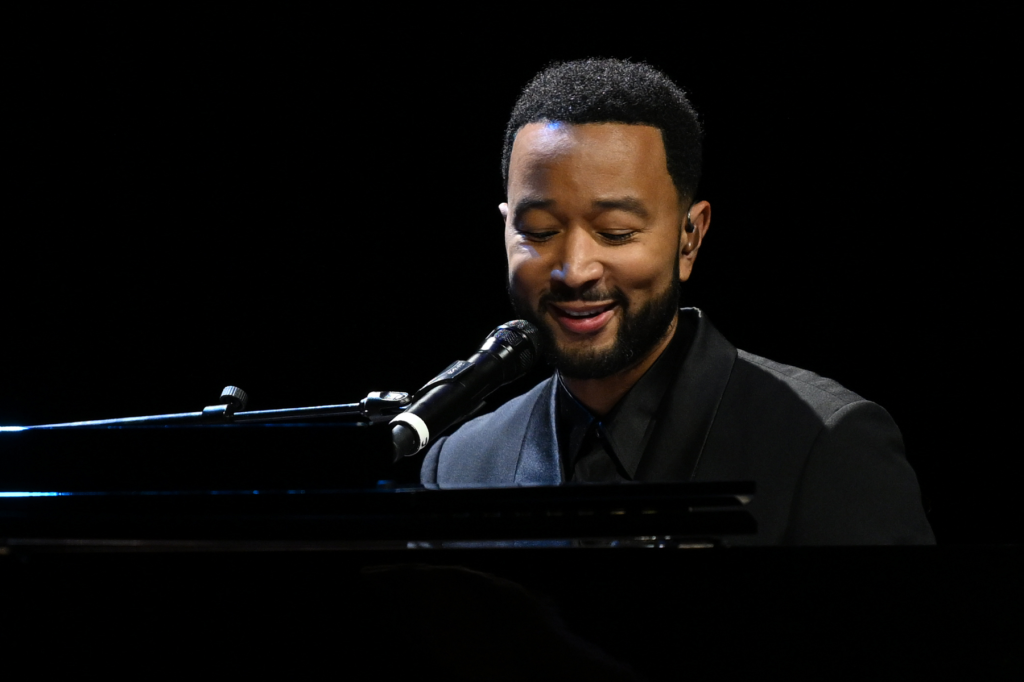 John Legend annonce l'album "Muse" produit par Pharrell, mené par la nouvelle chanson "Daylight"