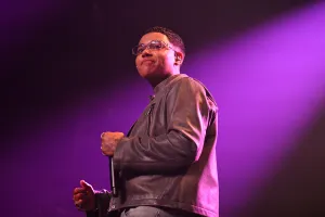Kwn se produit sur scène lors du concert Billboard R&B Hip-Hop Live 2026 qui s'est tenu au Brooklyn Steel le 10 septembre 2026 à Brooklyn, New York.