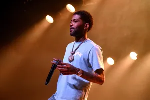 Skippa se produit sur scène lors du concert Billboard R&B Hip-Hop Live 2026 qui s'est tenu au Brooklyn Steel le 10 septembre 2026 à Brooklyn, New York.