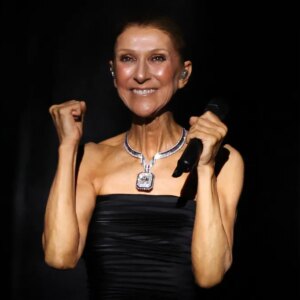 Céline Dion pleure des larmes de joie à Paris : 9 meilleurs moments de la soirée d&rsquo;ouverture de son retour sur scène