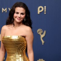 Selena Gomez pense que ses fans veulent qu&rsquo;elle ressemble toujours à ce qu&rsquo;elle était en 2016 : « Les gens veulent me figer dans le temps »
