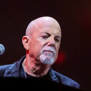 Billy Joel pleure la mort de son premier membre du groupe, Jon Small