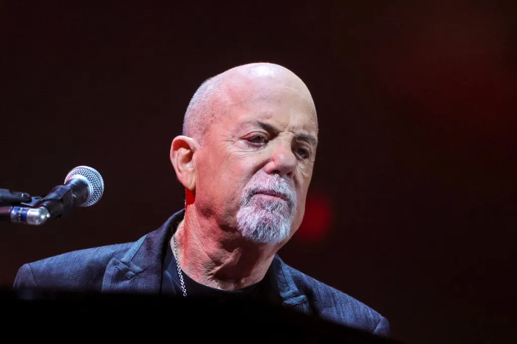 Billy Joel pleure la mort de son premier membre du groupe, Jon Small
