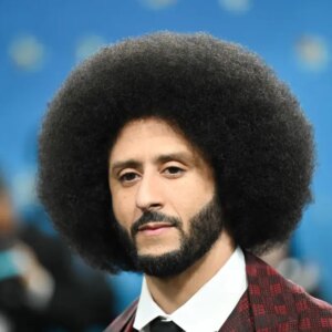 Colin Kaepernick répond enfin au style libre de Jay-Z au Yankee Stadium : « Je considère que cela s&rsquo;adresse à une conscience coupable »