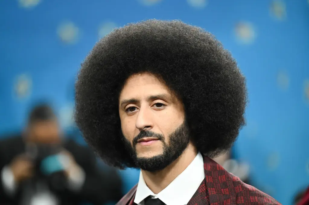 Colin Kaepernick répond enfin au style libre de Jay-Z au Yankee Stadium : "Je considère que cela s'adresse à une conscience coupable"