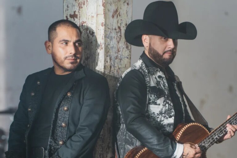 Espinoza Paz récupère la première place de la diffusion régionale mexicaine avec la collaboration de La Fiera de Ojinaga « Yo No Dije »