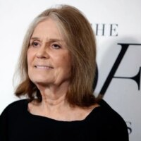 L&rsquo;icône féministe Gloria Steinem rappelée par Madonna, Olivia Rodrigo, Jennifer Lopez et d&rsquo;autres musiciens : « The OG Baddie »