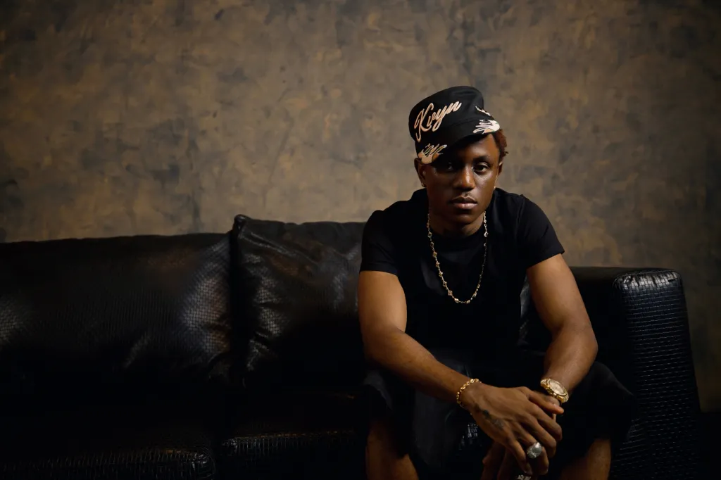 "STARLIFE" Sparks 8 de Victony fait ses débuts dans le classement américain des chansons Afrobeats