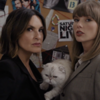 Taylor Swift fait une apparition surprise aux Emmys pour déballer les œufs de Pâques codés par Swiftie avec la détective Olivia Benson