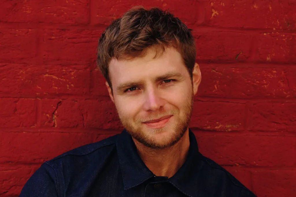 "Wildchild" d'Alex Warren se hisse au premier rang du classement ARIA