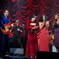 Amy Winehouse honorée par un superbe concert hommage aux étoiles célébrant les 20 ans de « Back to Black » : les meilleurs moments