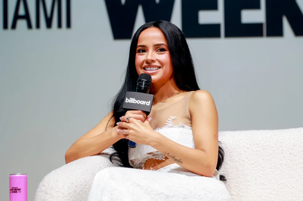 Becky G parle de « Baraja Bendita », de la sororité et de la raison pour laquelle « la joie latino est si importante » à la Latin Music Week