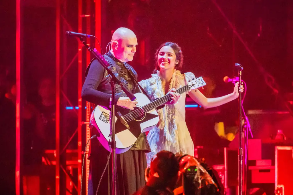 Billy Corgan explique pourquoi Olivia Rodrigo est la pop star préférée de votre rock star préférée : "Elle n'a pas peur"