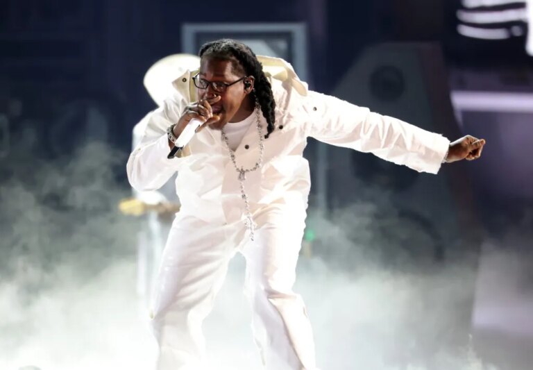Don Toliver dit que travailler avec Drake sur les collaborations « FOMO » était « tout ce que je pourrais vouloir »
