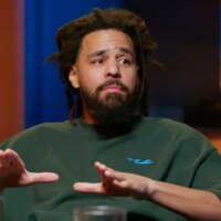 J. Cole réfléchit à la querelle de Kendrick Lamar et confirme qu&rsquo;il ne prend pas sa retraite : « Je n&rsquo;utilise pas du tout ce mot »