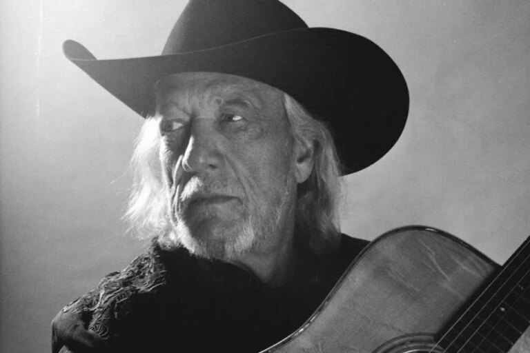 John Anderson, intronisé au Temple de la renommée de la musique country, décède à 71 ans