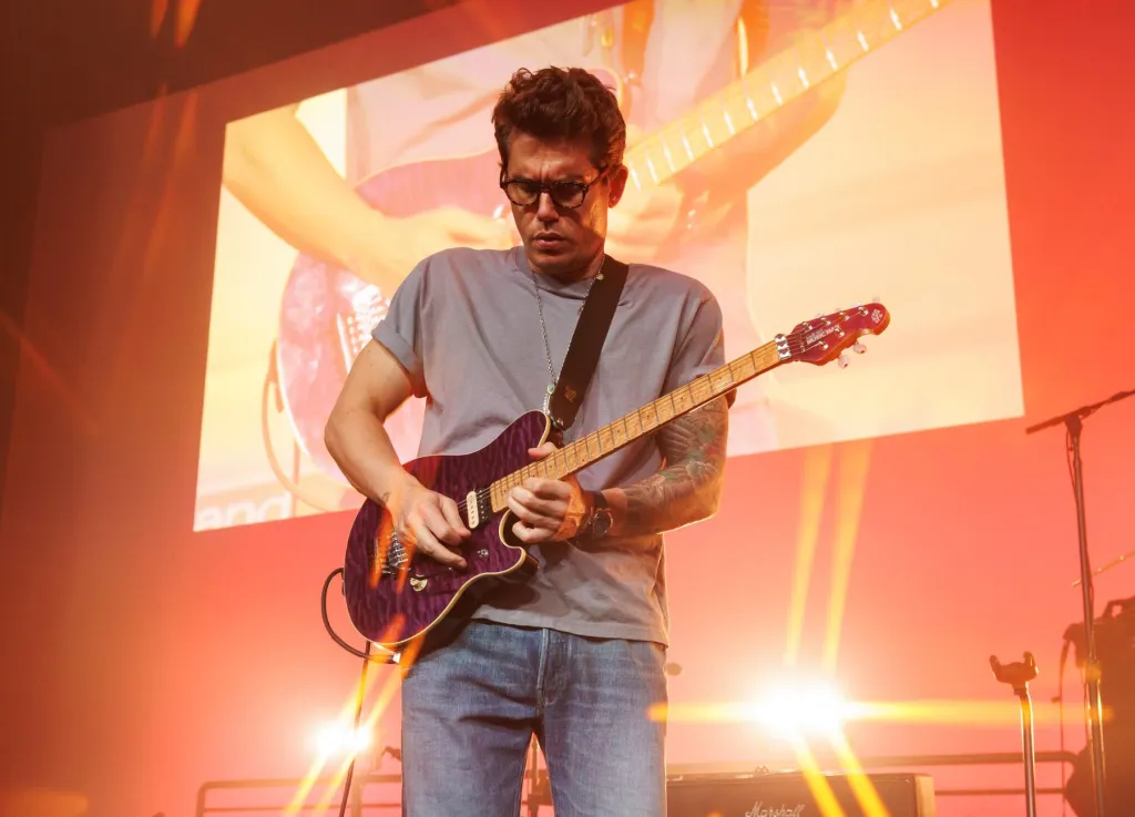John Mayer Wants To Run Away With You sur son premier single en cinq ans, « Tom and Jerry » : diffusez-le maintenant