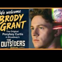 La star de Broadway, Brody Grant, se joindra aux élèves du lycée Urbana pour la soirée d&rsquo;ouverture de « The Outsiders »