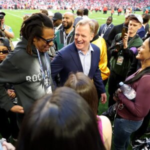 Le commissaire de la NFL, Roger Goodell, dit qu&rsquo;il a demandé à Jay-Z de monter sur la scène du Super Bowl « chaque fois que le moment lui paraissait opportun »