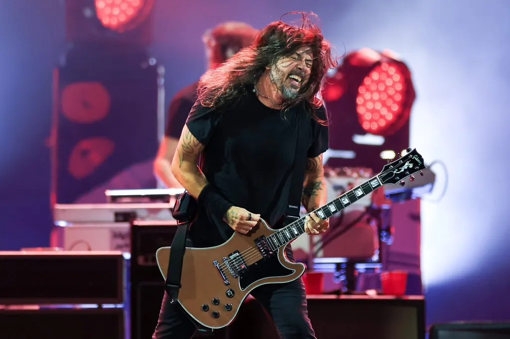 Les Foo Fighters clôturent leur résidence « Kimmel » avec la reprise de « Baker Street » : regardez