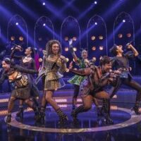 Les reines règnent dans l&rsquo;exaltant « SIX » en tournée à l&rsquo;Hippodrome