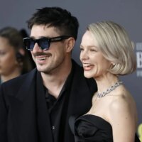 Marcus Mumford et Carey Mulligan ont collecté 7,65 millions de dollars pour les enfants des zones de guerre lors du spectacle caritatif annuel Wassail Benefit