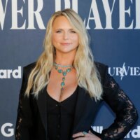 Miranda Lambert parle de l&rsquo;écriture de chansons, de la guérison et du chagrin d&rsquo;amour sur le podcast « Ross Golan » : « C&rsquo;était une émotion brute »