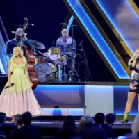 Miranda Lambert pense qu&rsquo;elle et Carrie Underwood méritent un « ruban pour survivre » à l&rsquo;ère de la musique country dominée par les hommes