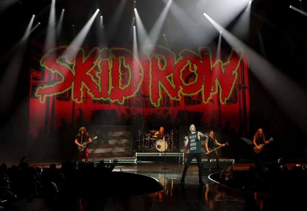 Skid Row Tap Broadway, star de "Rock of Ages" et "Spider Man: Turn Off the Dark", en tant que nouveau chanteur principal