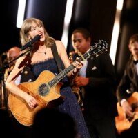 Taylor Swift interprète « Le destin d&rsquo;Ophélie » en direct pour la première fois au gala du musée de l&rsquo;Académie 2026
