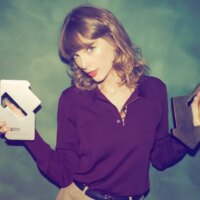 Taylor Swift remporte le doublé dans les charts britanniques avec « Patient Zero » et « The Life of a Showgirl » à la première place