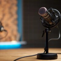 Thelma Houston, Kim Carnes, Rupert Holmes et d&rsquo;autres invités sur un nouveau podcast hébergé par des vétérans du Billboard Chart