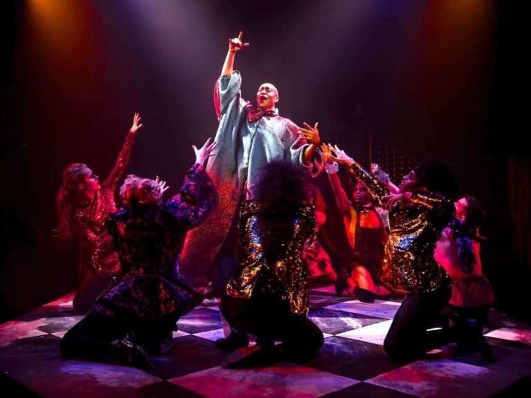 Un « Rocky Horror Show » joyeusement exagéré au Iron Crow Theatre